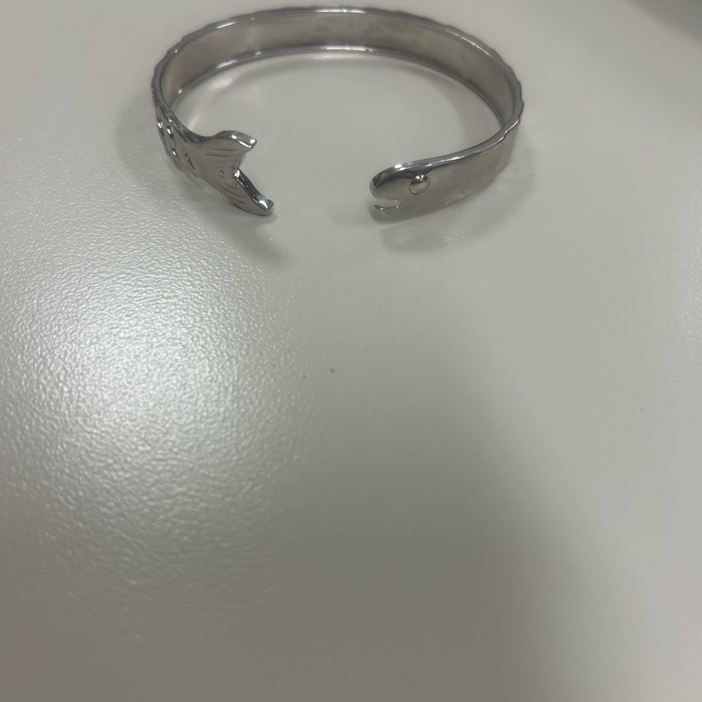 Silver Fish Design Bracelet